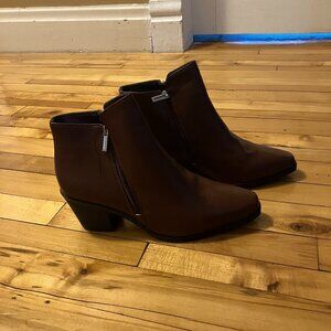NEW Brown Ankle Boots Size 10